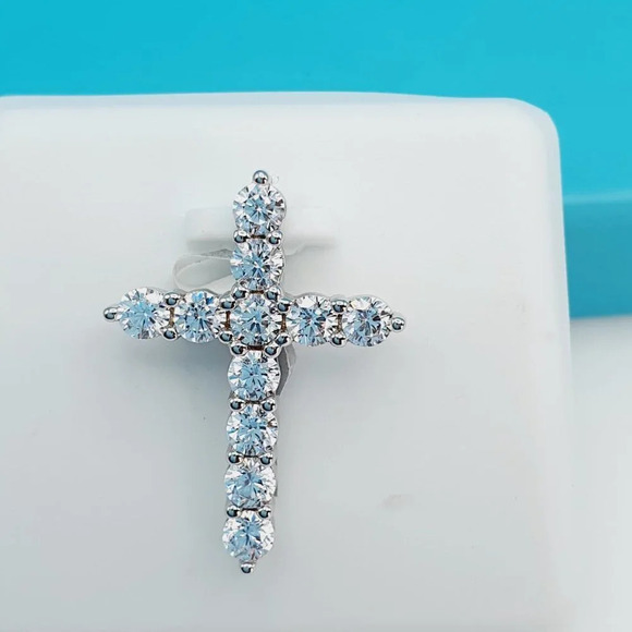 925 Sterling Silver CZ Beautiful Pendant for Women, 1USPAR4050 - Picture 1 of 10